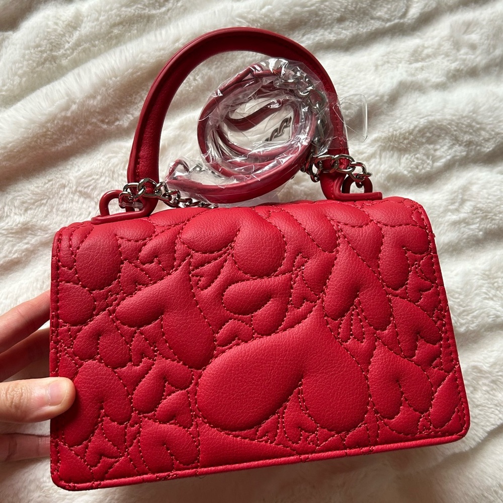 💜SOLD💜Betsey Johnson Lbevie Heart Puff Crossbody Bag Red - Picture 6 of 14